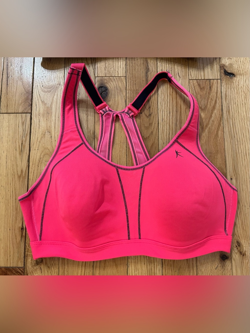 Sporty Women's High-Impact Pink Sports Bra
